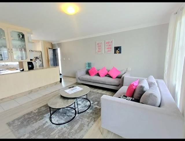 2 BEDROOM TOWNHOUSE FOR SALE IN RIDGEWAY